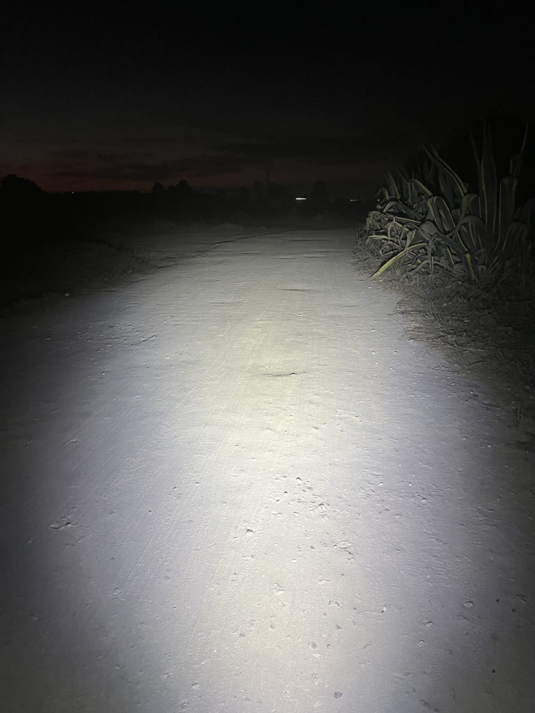 test olight rn1500 nuit chemin 750lm