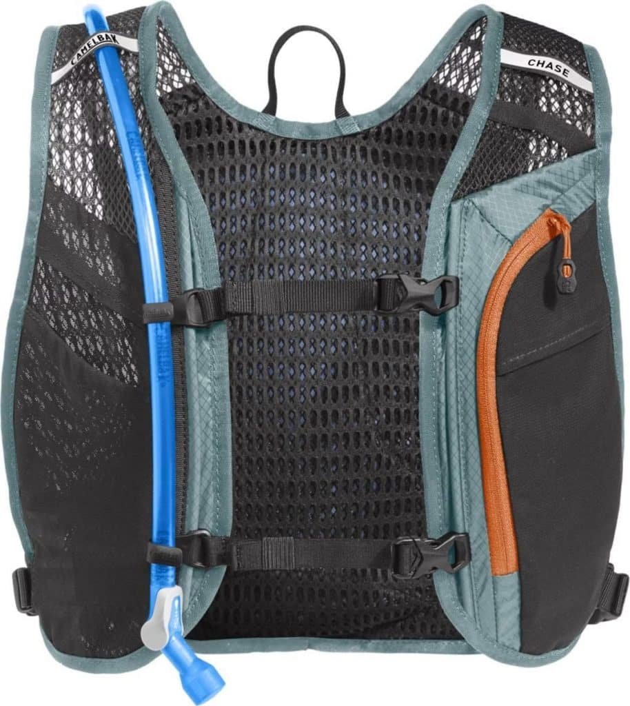 gilet hydratation camelbak chase bike