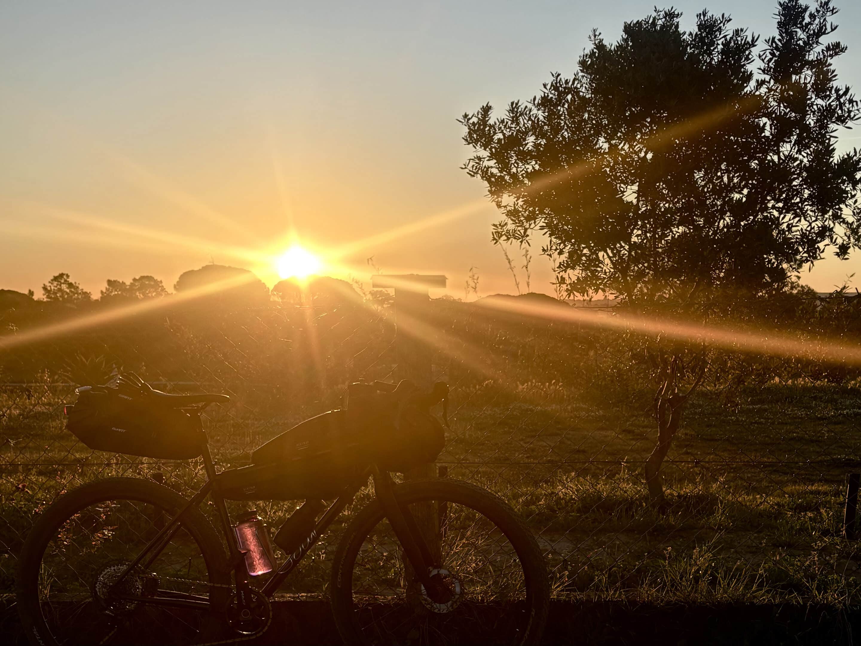 Sour Purple Haze Bikepacking Mon vélo Sour Purple Haze avec les sacoches bikepacking